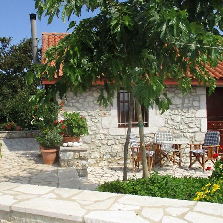 Stone House In A Quiet Landscape, Leonidion Villa Ngoại thất bức ảnh